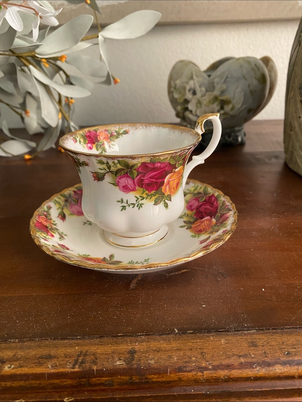 Royal Albert Old Country Roses Fine Bone China Teacup and Saucer -